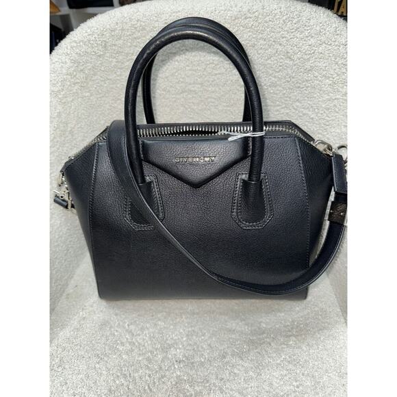 Givenchy Small Antigona Leather Satchel - Excellent Condition - Picture 1 of 7